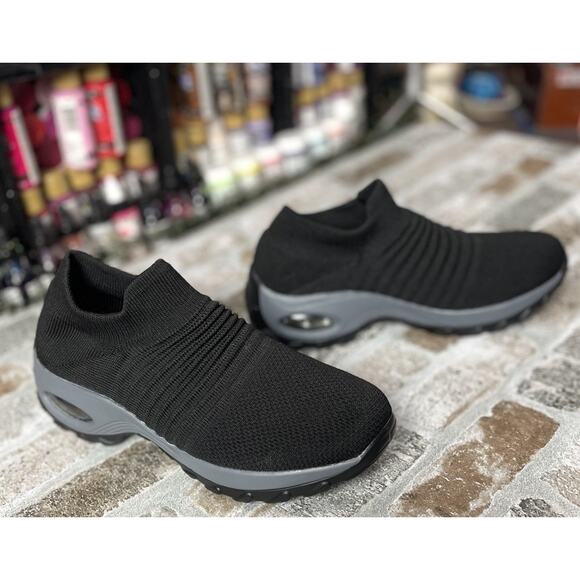 Hypersoft Hyperboost Black Sneakers- European Size 40- Women U.S Size 9-9.5 - Picture 4 of 7